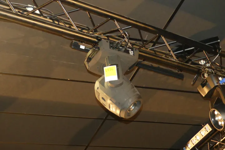 Showtec Moving Head Strahler Modell: Phantom 75LED Spot / Hinweis: ohne Traverse